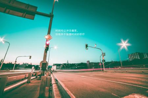 梦见自己裤子烂了